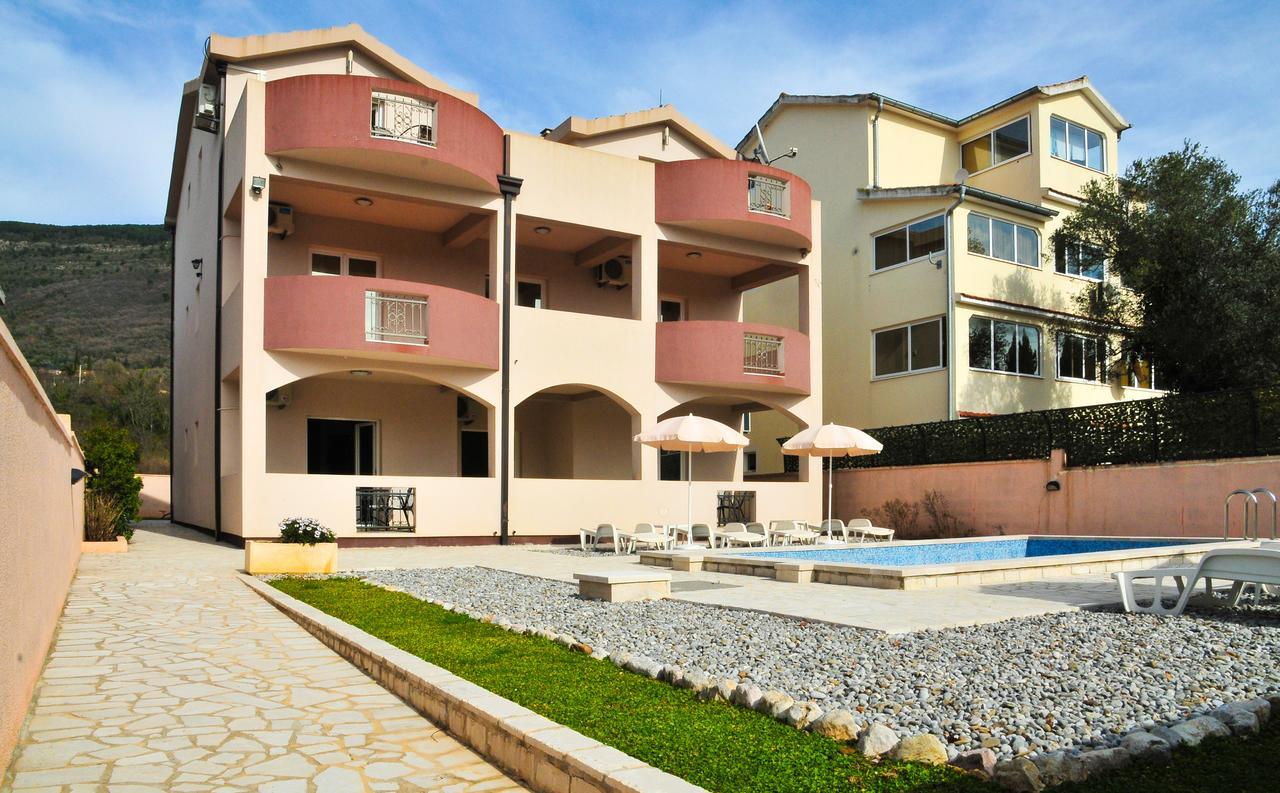 Apartmani Bulajic Tivat Exteriör bild