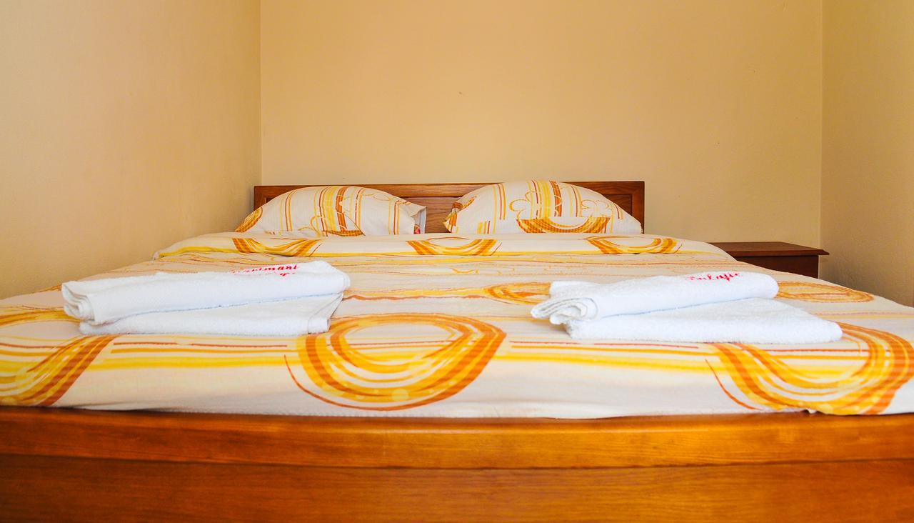 Apartmani Bulajic Tivat Exteriör bild