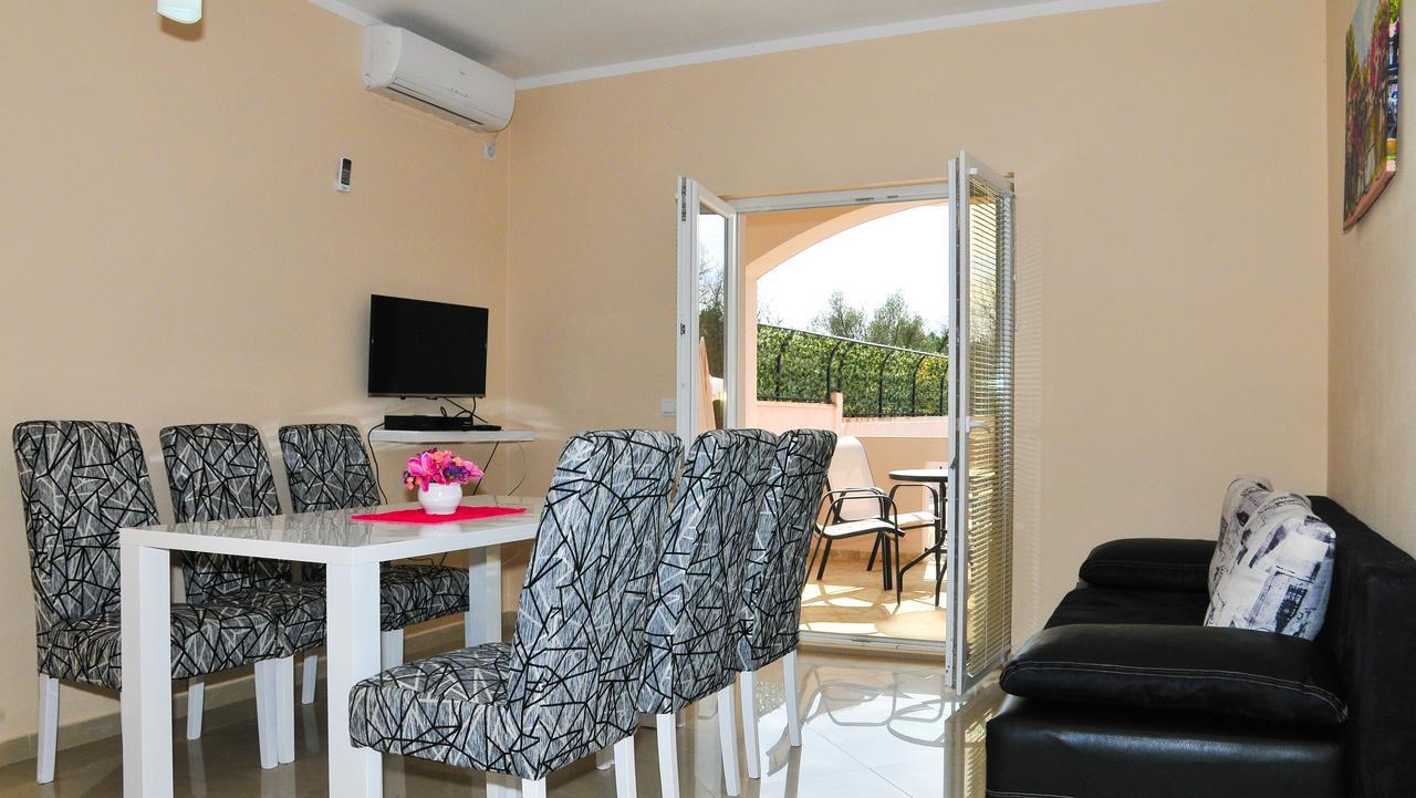 Apartmani Bulajic Tivat Exteriör bild