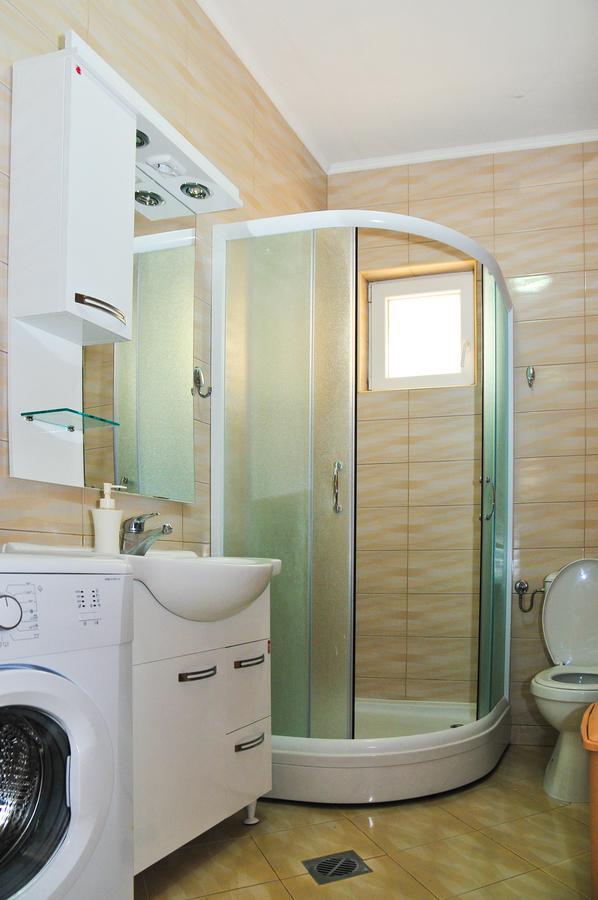 Apartmani Bulajic Tivat Exteriör bild