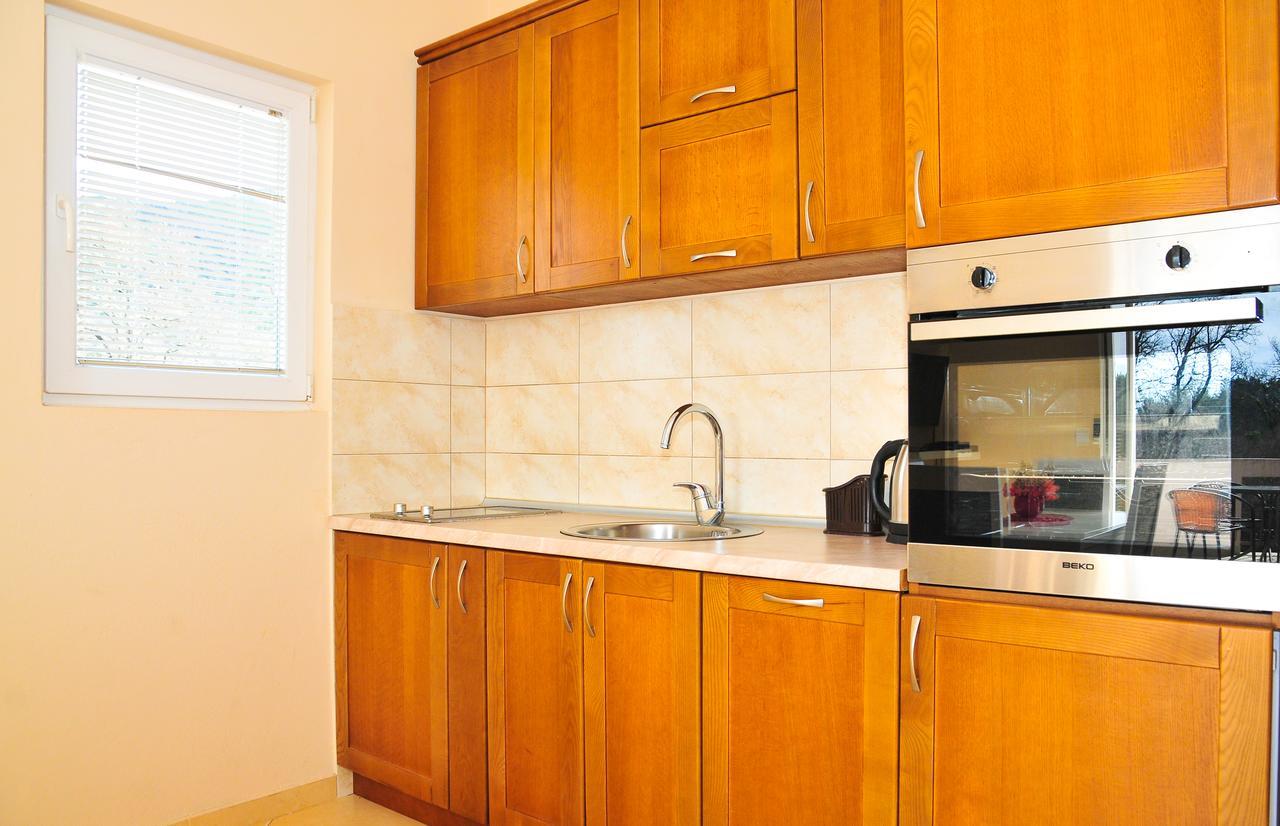 Apartmani Bulajic Tivat Exteriör bild