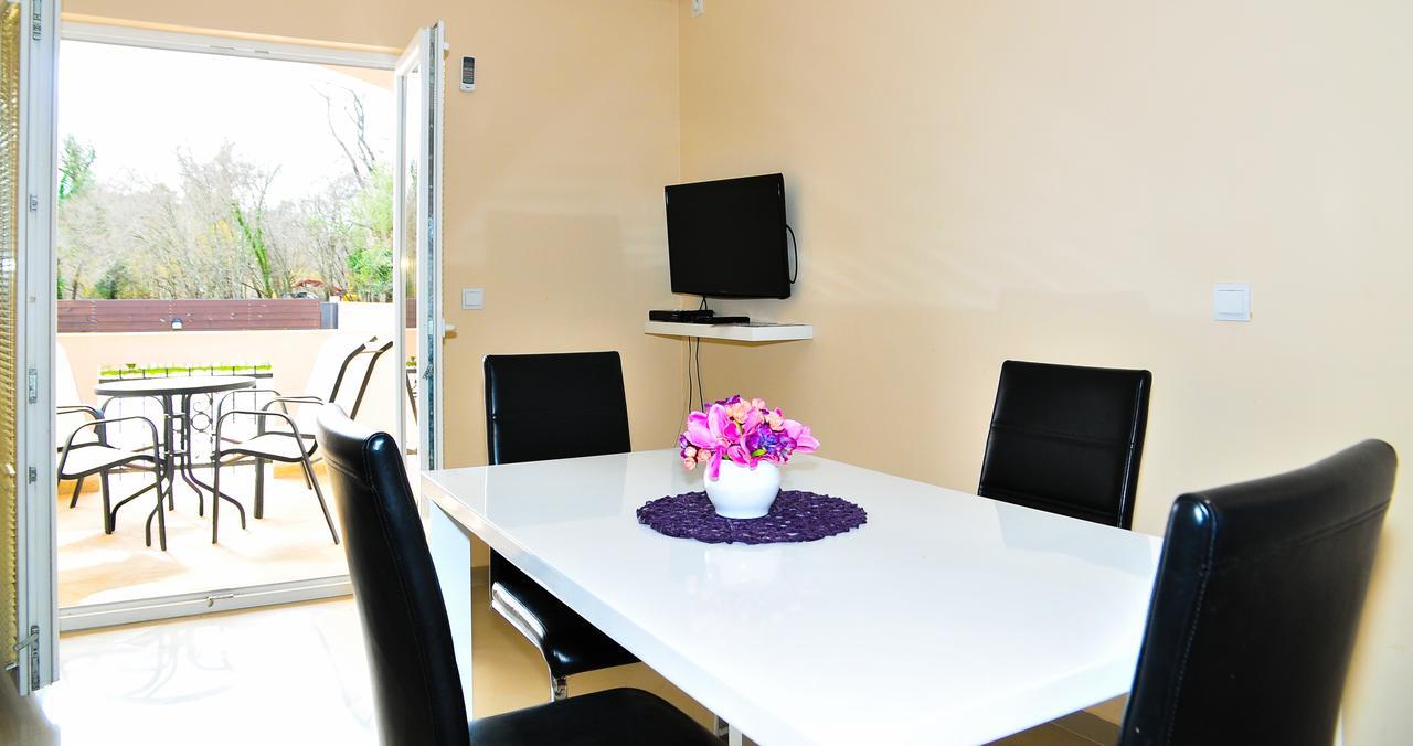 Apartmani Bulajic Tivat Exteriör bild