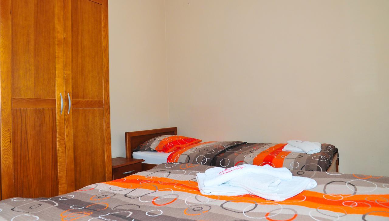 Apartmani Bulajic Tivat Exteriör bild