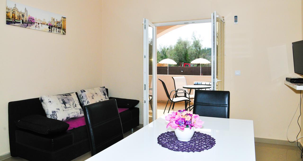 Apartmani Bulajic Tivat Exteriör bild